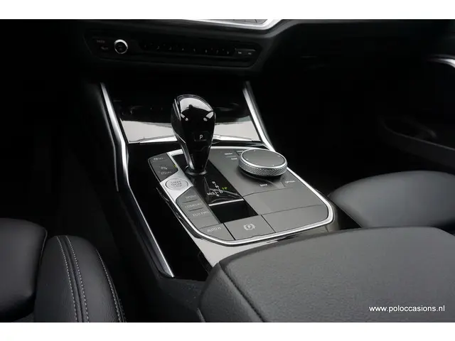 BMW 3 Serie 318i 2021 Benzine 12