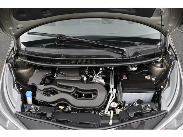 Toyota Aygo 1.0 VVT-i x-play cabrio 2021 Benzine 34