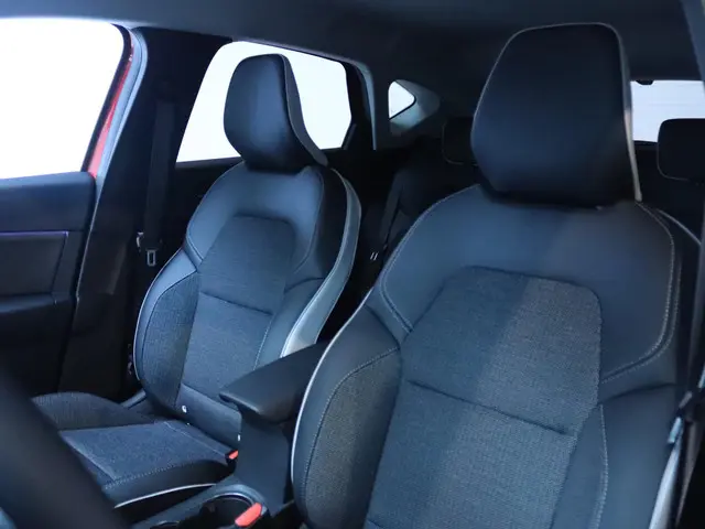 Renault Captur 1.3 TCe 140 Techno 2023 Benzine 7
