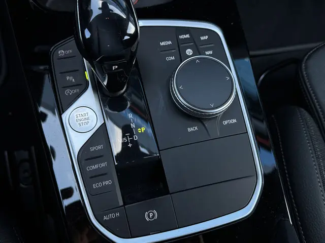 BMW 1 Serie 118i Executive Edition 2019 Benzine 23