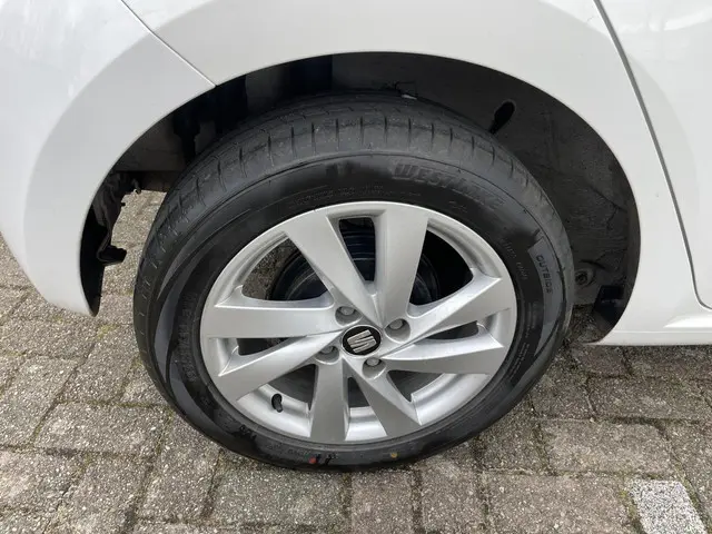 SEAT Mii 1.0 Chill Out 2014 Benzine 8