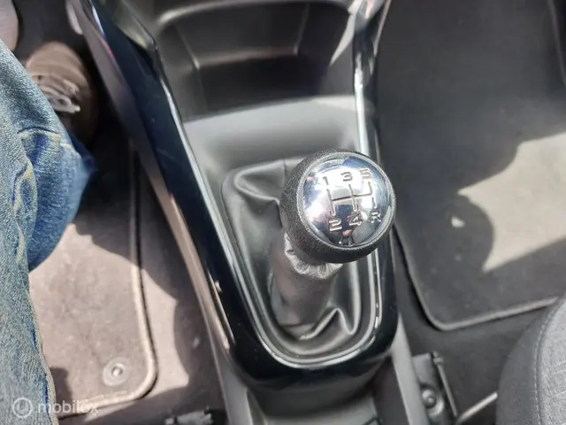 Citroën C3 1.2 PureTech Exclusive 2016 Benzine 6
