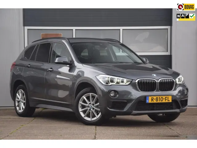 BMW X1 SDrive18i Executive 2018 Benzine