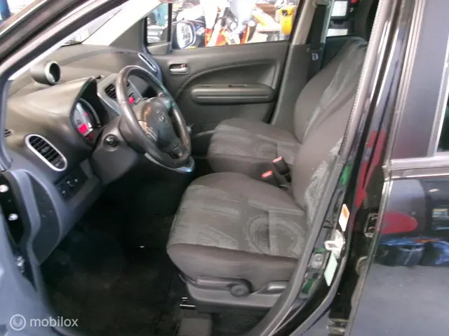 Opel Agila 1.0 Edition Airco . 2012 Benzine 4