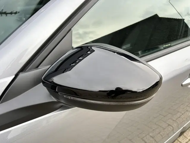 Peugeot 2008 1.2 Turbo 100 PK Allure 2025 Benzine 36
