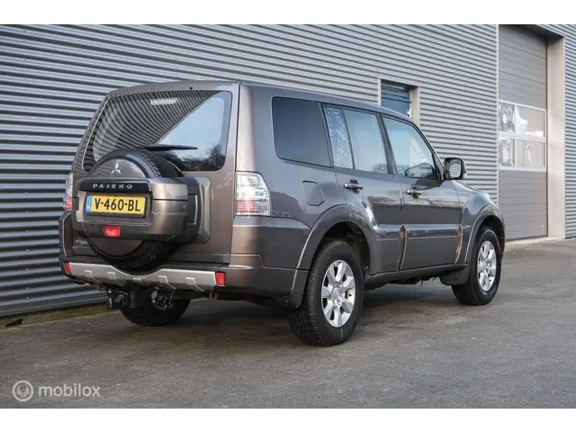 Mitsubishi Pajero 3.2 DI-D Instyle 2013 Diesel 21