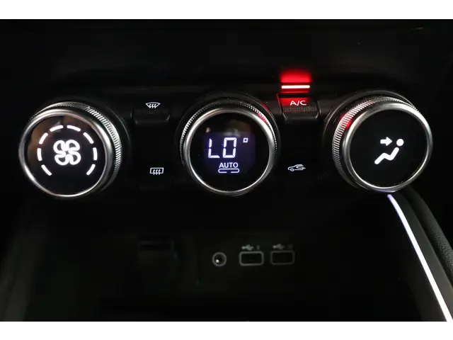 Renault Clio 1.0 TCe 90 GPF techno 2024 Benzine 25