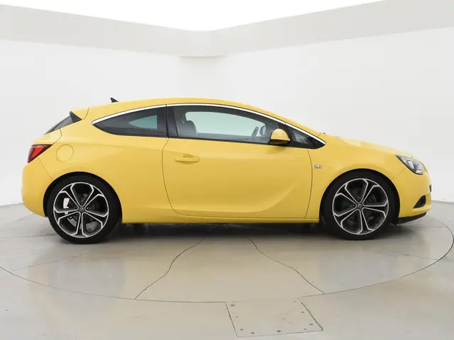 Opel Astra GTC 1.4 TURBO 140 PK SPORT 2013 Benzine 13