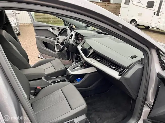 Audi Q4 e-tron 40 S edition 77 kWh 2023 Elektrisch 8