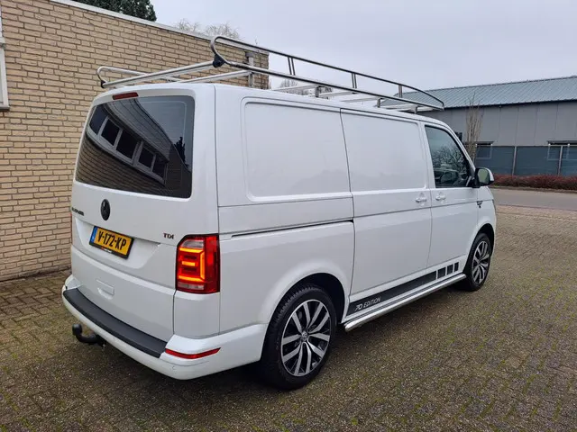 Volkswagen Transporter 2.0 TDI L1H1 Highline 2018 Diesel 5