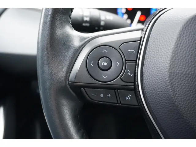 Suzuki Swace 1.8 Hybrid Style 2022 Hybride Benzine 24