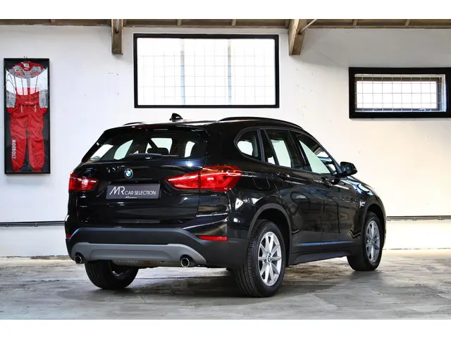 BMW X1 sDrive20i High Executive 2018 Benzine 7