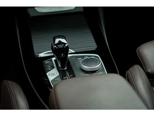 BMW X3 xDrive30e 2022 Hybride Benzine 52