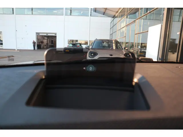 MINI Countryman ALL4 John Cooper Works 2024 Benzine 9