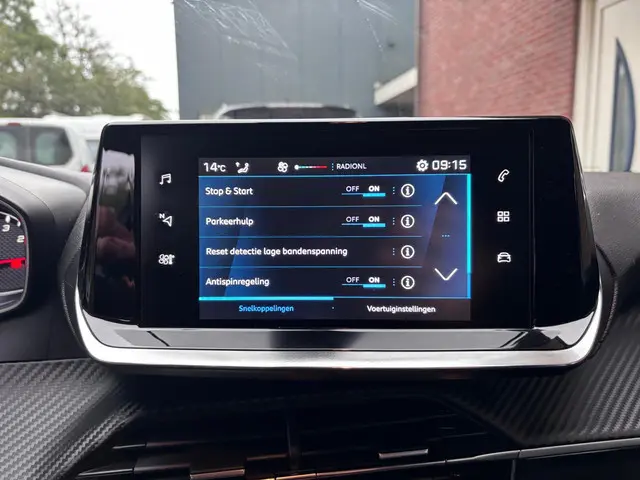 Peugeot 208 1.2 PureTech Active Pack 2021 Benzine 35