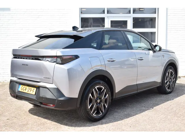 Peugeot 3008 Hybrid 136 EAT6 GT 2024 Hybride Benzine 32