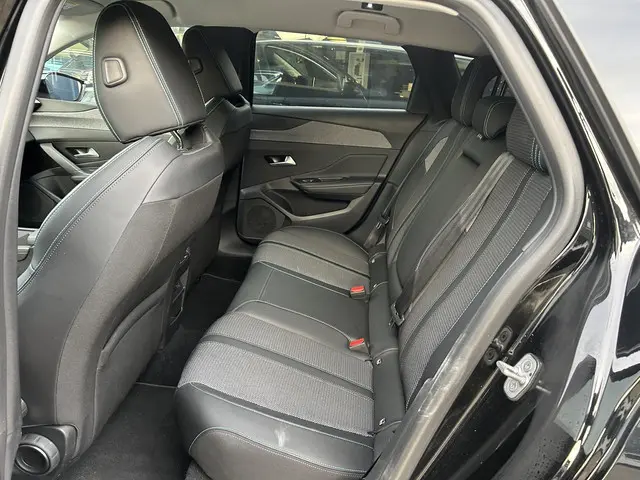 Peugeot 308 SW 1.2 Turbo 130 PK Allure 2024 Benzine 29