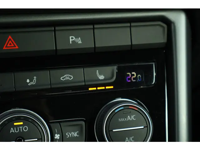 Volkswagen T-Roc Cabrio 1.5 TSI R-Line 2021 Benzine 22