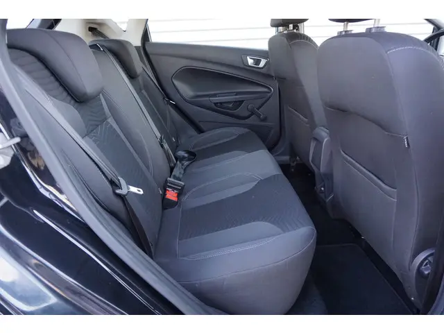 Ford Fiesta 1.0 EcoBoost Titanium 2013 Benzine 19