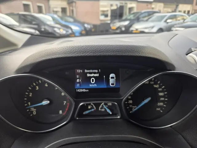 Ford C-MAX 1.5 Titanium 2015 Benzine 13