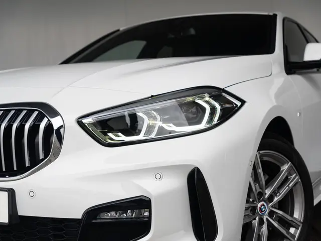 BMW 1 Serie 118i 2022 Benzine 13