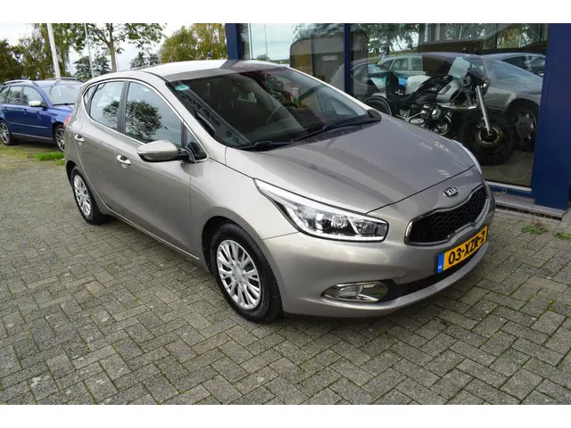 Kia cee'd 1.6 GDI Comfort Pack automaat 2012 Benzine 4