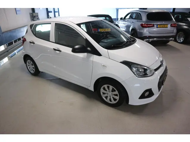 Hyundai i10 3