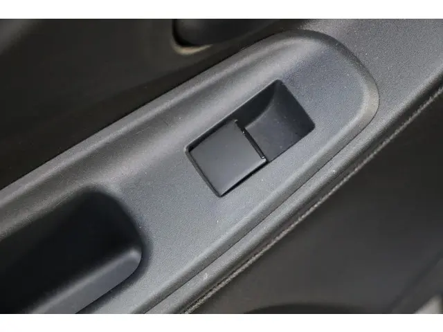 Toyota Yaris 1.5 VVT-i Dynamic 125pk 2023 Benzine 25