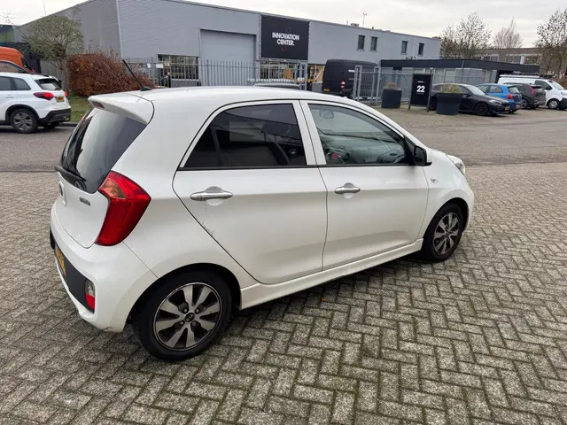 Kia Picanto 1.0 CVVT X-treme AIRCO, LED, LEER, 2015 Benzine 8