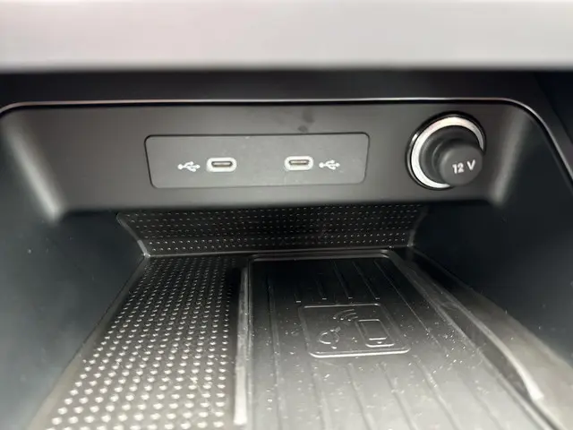 SEAT Ateca 1.5 TSI FR Business Intense 2026 Benzine 15