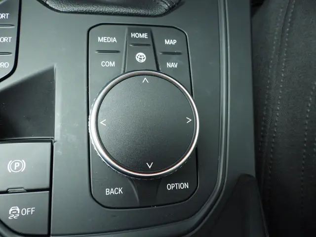 BMW 1 Serie 5-deurs 116i 2020 Benzine 26