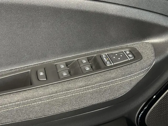 Renault ZOE R135 Iconic 52 kWh 2024 Elektrisch 24