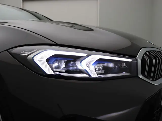 BMW 3 Serie Touring 320i 2025 Benzine 20