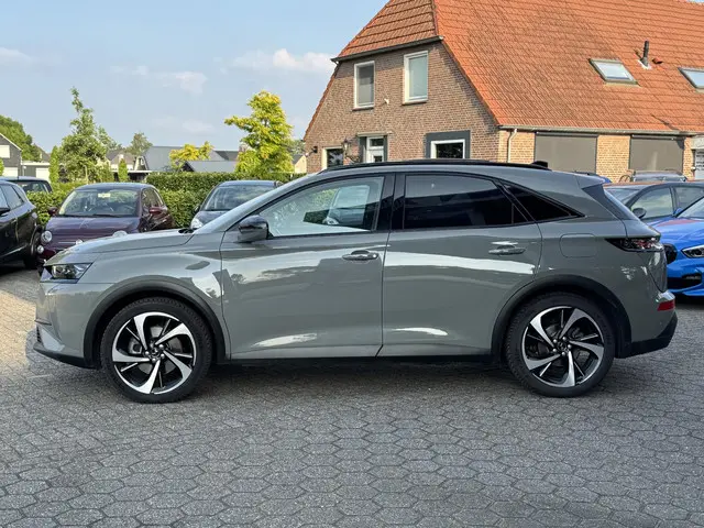 DS DS 7 E-Tense 300 4x4 Opéra 2023 Hybride Benzine 4