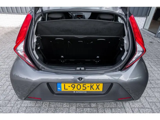 Toyota Aygo 1.0 VVT-i x-fun*Airco* 2021 Benzine 21