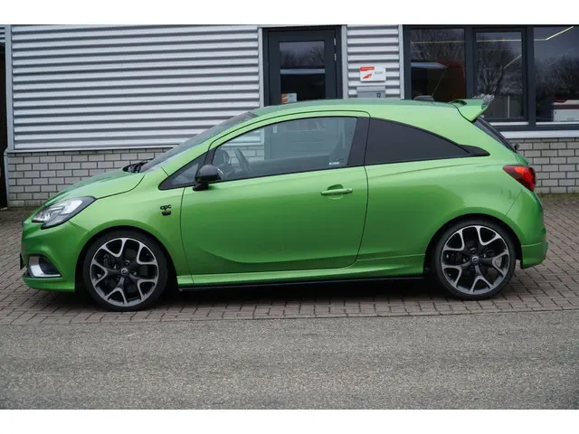 Opel Corsa 1.6 Turbo OPC MAXTON DESIGN 2015 Benzine 26