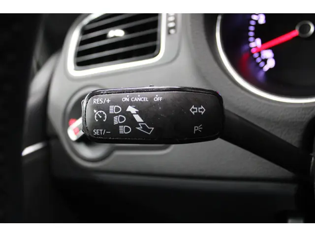 Volkswagen Polo 1.2 TSI Edition R 2015 Benzine 14