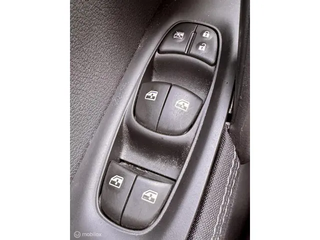 Nissan QASHQAI 1.3 DIG-T Business Edition 2020 Benzine 30