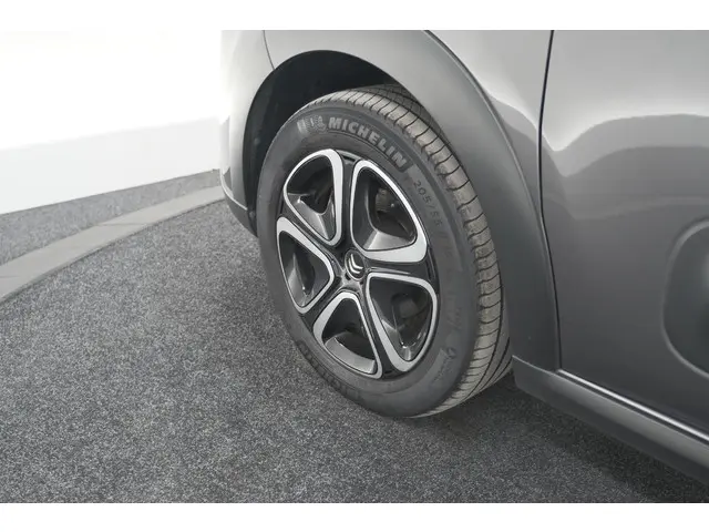 Citroën C3 PureTech 82 Business 2022 Benzine 18