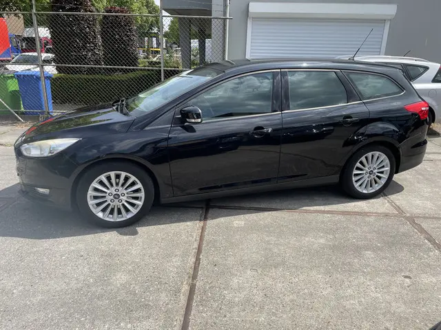 Ford Focus Wagon 1.5 TDCI Trend Edition 2015 Diesel 11