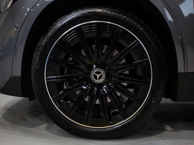Mercedes-Benz GLA 180 Star Edition AMG Line 2025 Benzine 8