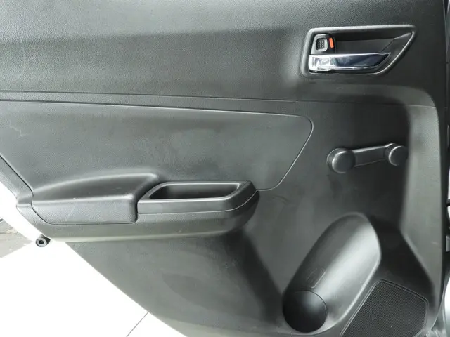 Suzuki Swift 1.2 Select 2020 Benzine 19