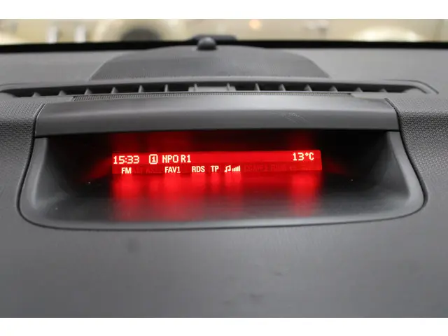 Opel Meriva 1.4 Berlin 2013 Benzine 12