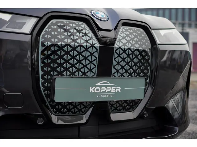 BMW iX xDrive40 Excellence 77 kWh 2022 Elektrisch 31