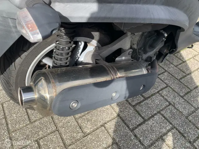 Piaggio MP3 400 LT 24.dkm AUTORIJBEWIJS B 2014 Benzine 18