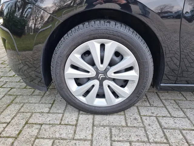 Citroën C3 1.2 PureTech Collection 2015 Benzine 8