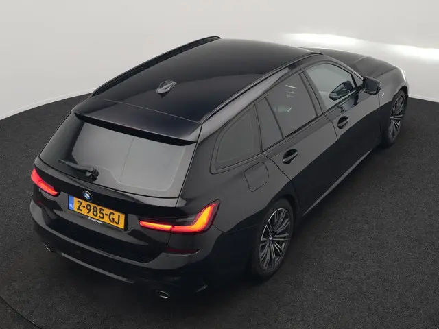 BMW 3 Serie Touring 320i M Sport 184pk 2021 Benzine 29