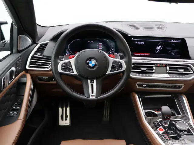 BMW X6 M Competition 2022 Benzine 29