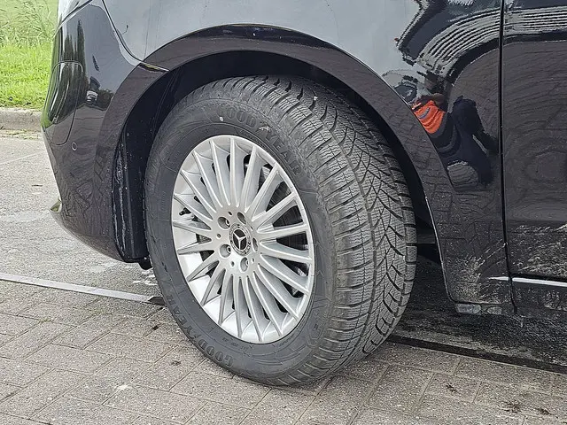 Mercedes-Benz EQV 300 2023 Elektrisch 19