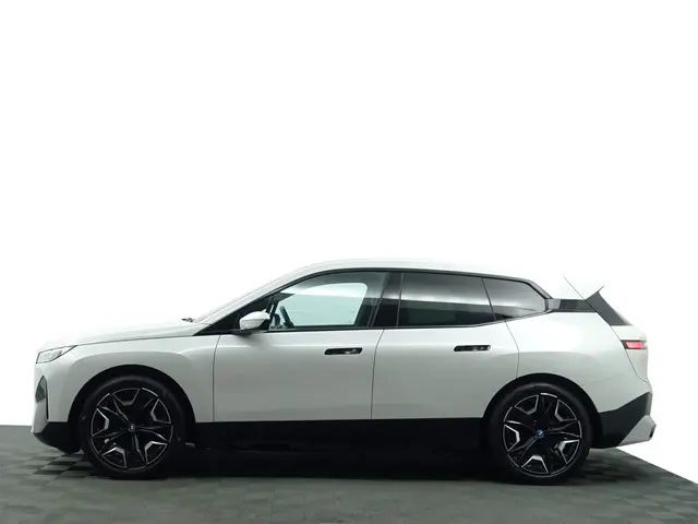 BMW iX xDrive40 M Gold Edition 77 kWh- 2021 Elektrisch 40